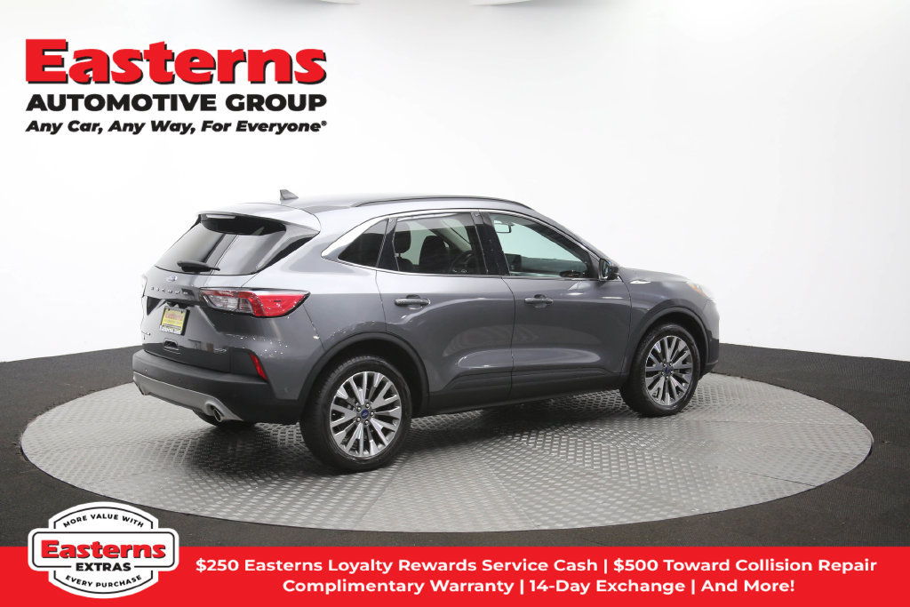 Used 2021 Ford Escape Titanium AWD/4WD image 44