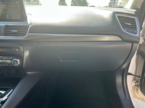 Used 2017 MAZDA MAZDA3 Grand Touring FWD image 25