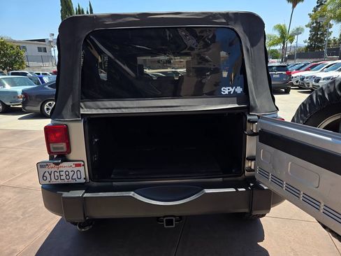 Used 2010 Jeep Wrangler Unlimited Sport AWD/4WD image 17