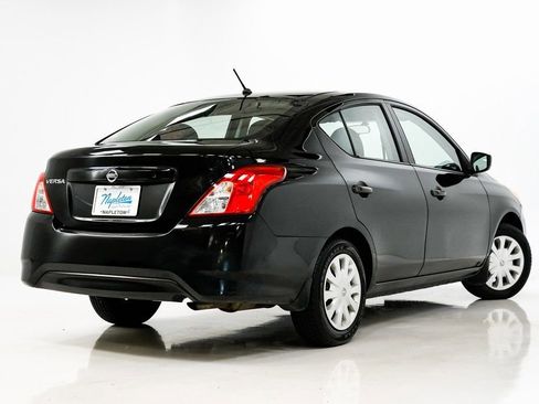 Used 2016 Nissan Versa S image 22