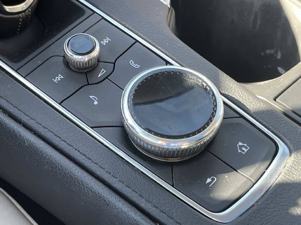 Used 2023 Cadillac XT4 Premium Luxury FWD image 37