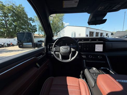 New 2026 GMC Sierra 2500 Denali Ultimate AWD/4WD image 2