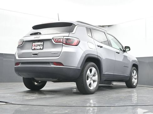 Used 2018 Jeep Compass Latitude w/ Popular Equipment Group FWD image 41