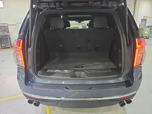 Used 2021 Chevrolet Tahoe Premier w/ Premium Package image 14