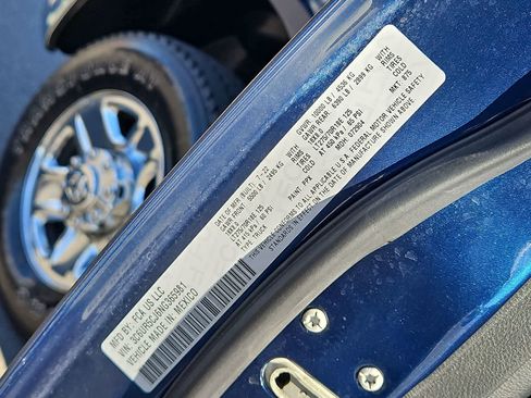 Used 2022 RAM 2500 Tradesman w/ Chrome Appearance Group image 35