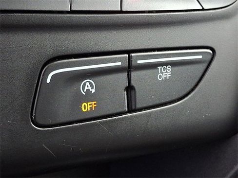 Used 2019 Ford Escape SE image 24