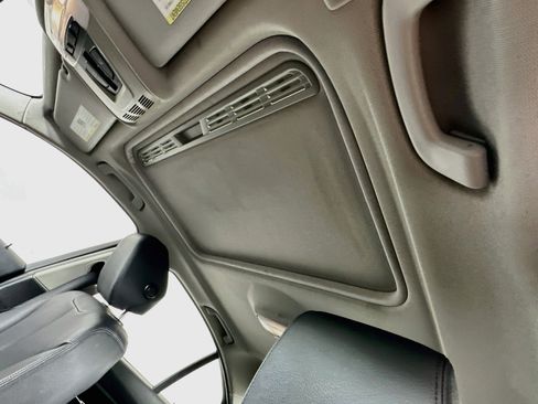Used 2015 BMW 320i Sedan RWD image 25