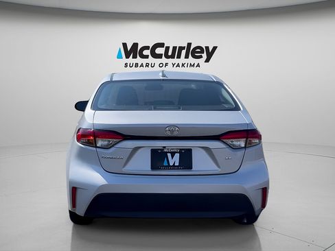 Used 2024 Toyota Corolla LE FWD image 5