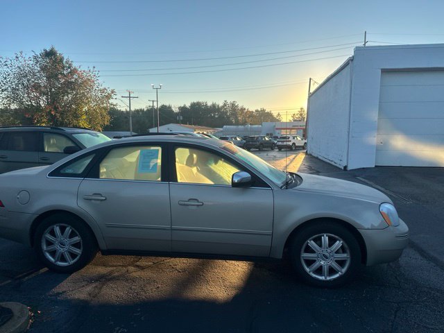 Used 2005 Ford Five Hundred Limited FWD image 8