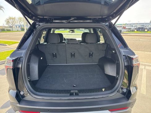 Used 2025 Chevrolet Equinox LT image 6