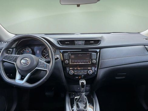 Certified 2020 Nissan Rogue SV w/ Premium Package image 7