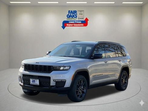 New 2025 Jeep Grand Cherokee L Limited w/ Trailer Tow Package AWD/4WD image 2