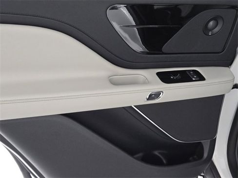 New 2026 Lincoln Aviator Reserve image 23