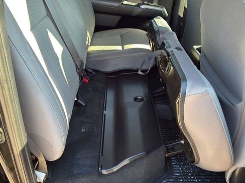 Used 2019 Toyota Tacoma SR5 AWD/4WD image 22