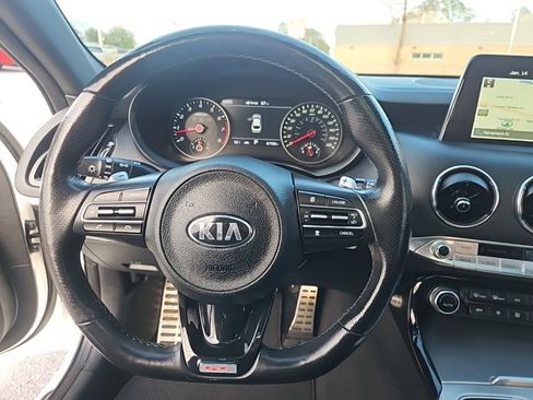 Used 2018 Kia Stinger GT2 image 20