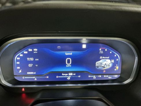 Used 2023 Chevrolet Suburban Premier w/ Premium Package image 18