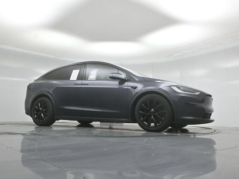 Used 2023 Tesla Model X AWD/4WD image 2