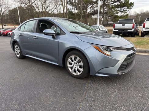 Used 2023 Toyota Corolla LE image 7