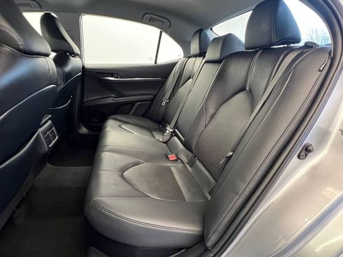 Used 2021 Toyota Camry XLE image 10