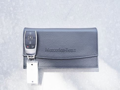 Used 2025 Mercedes-Benz GLS 580 4MATIC image 63