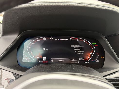 Used 2022 BMW X7 M50i w/ Cold Weather Package image 11