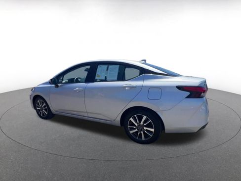 Used 2025 Nissan Versa SV FWD image 10