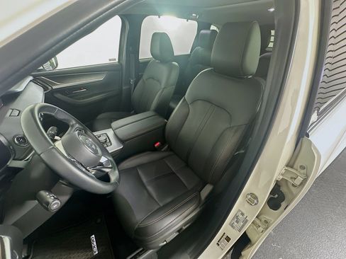 Used 2024 MAZDA CX-90 Plug-In Hybrid w/ Premium Pkg AWD/4WD image 13