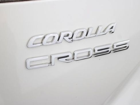 Used 2023 Toyota Corolla Cross L FWD image 6