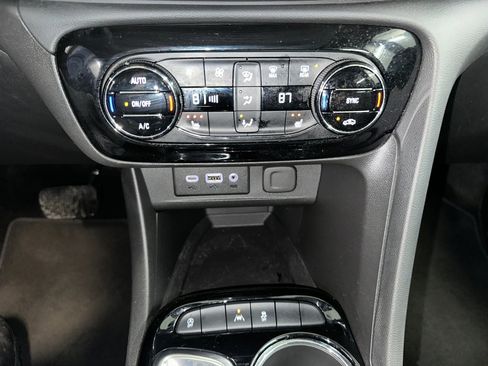 Certified 2022 Buick Encore GX Select w/ Sport Touring Package image 15