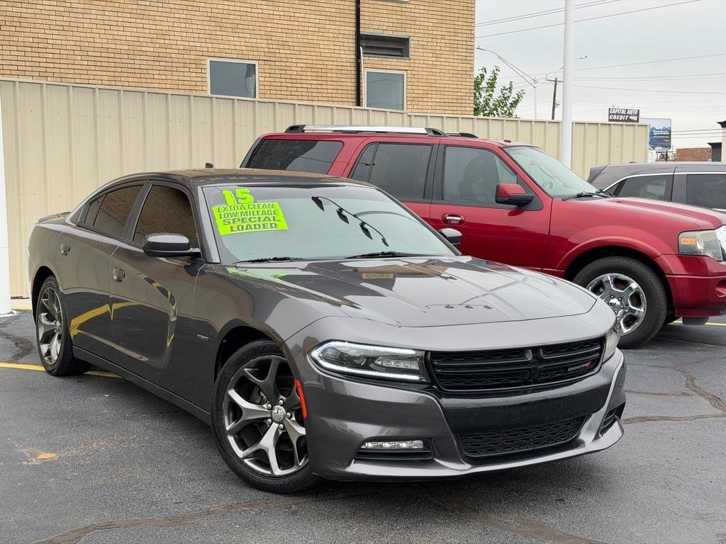 Used 2015 Dodge Charger R/T w/ Plus Group RWD image 9