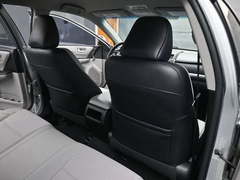 Used 2017 Toyota Camry SE FWD image 12