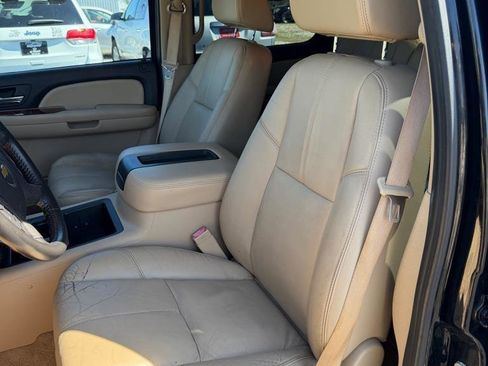 Used 2007 Chevrolet Avalanche LT w/ LT Preferred Equipment Group image 4