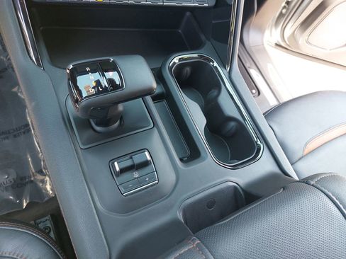 Used 2024 GMC Sierra 1500 AT4 w/ Technology Package AWD/4WD image 26