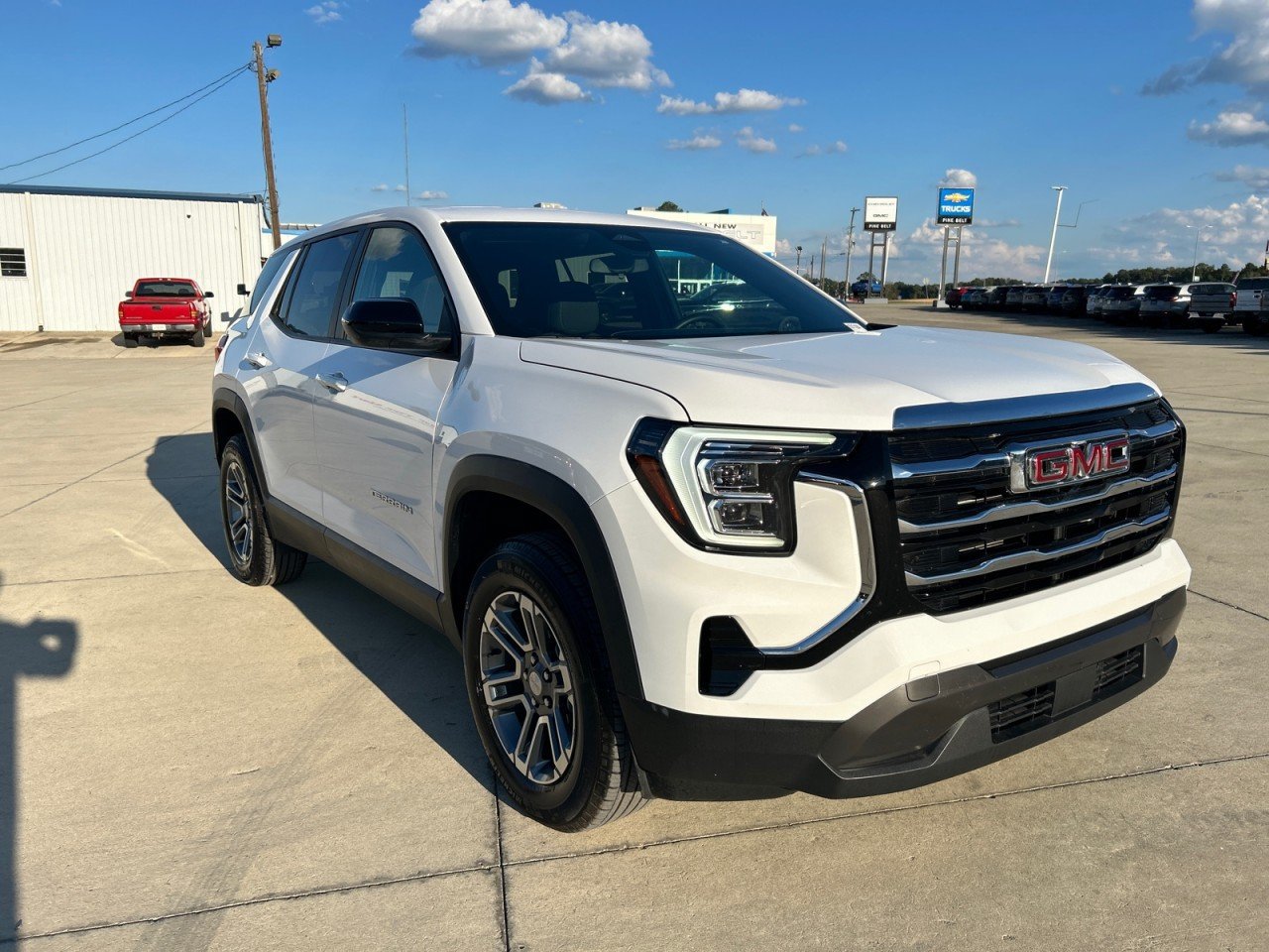 Used 2025 GMC Terrain Elevation AWD/4WD image 2