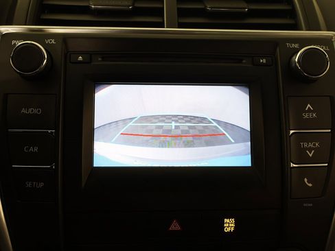 Used 2015 Toyota Camry SE image 41