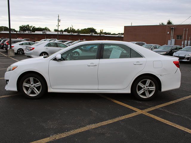 Used 2013 Toyota Camry SE FWD image 7