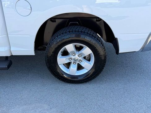 Used 2022 RAM 1500 Classic SLT RWD image 40