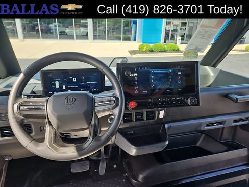 Used 2024 Chevrolet Brightdrop 600 AWD/4WD image 10