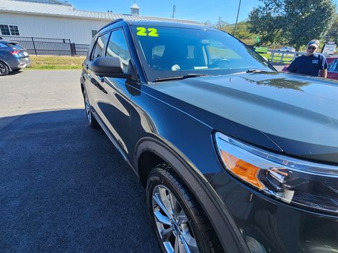 Used 2022 Ford Explorer XLT w/ Equipment Group 202A image 1