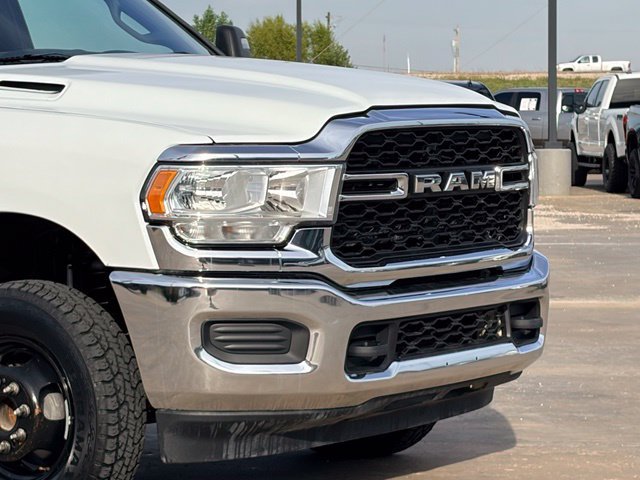 Used 2024 RAM 3500 Tradesman w/ Chrome Appearance Group AWD/4WD image 9