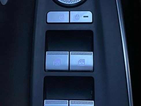 Used 2023 Genesis GV70 3.5T Sport w/ Sport Prestige Package image 17