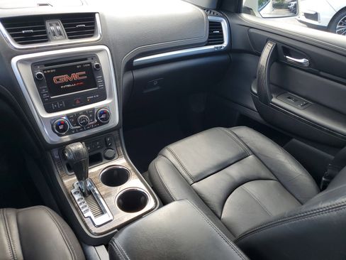 Used 2014 GMC Acadia SLT image 31