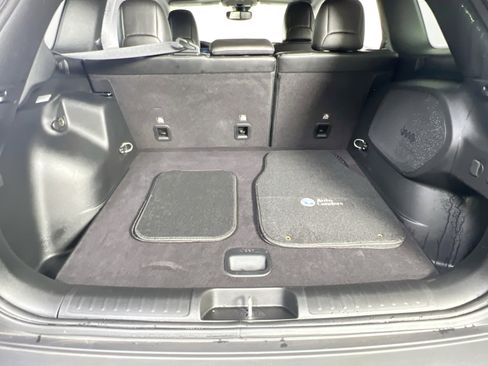 Used 2022 Jeep Cherokee Limited AWD/4WD image 24