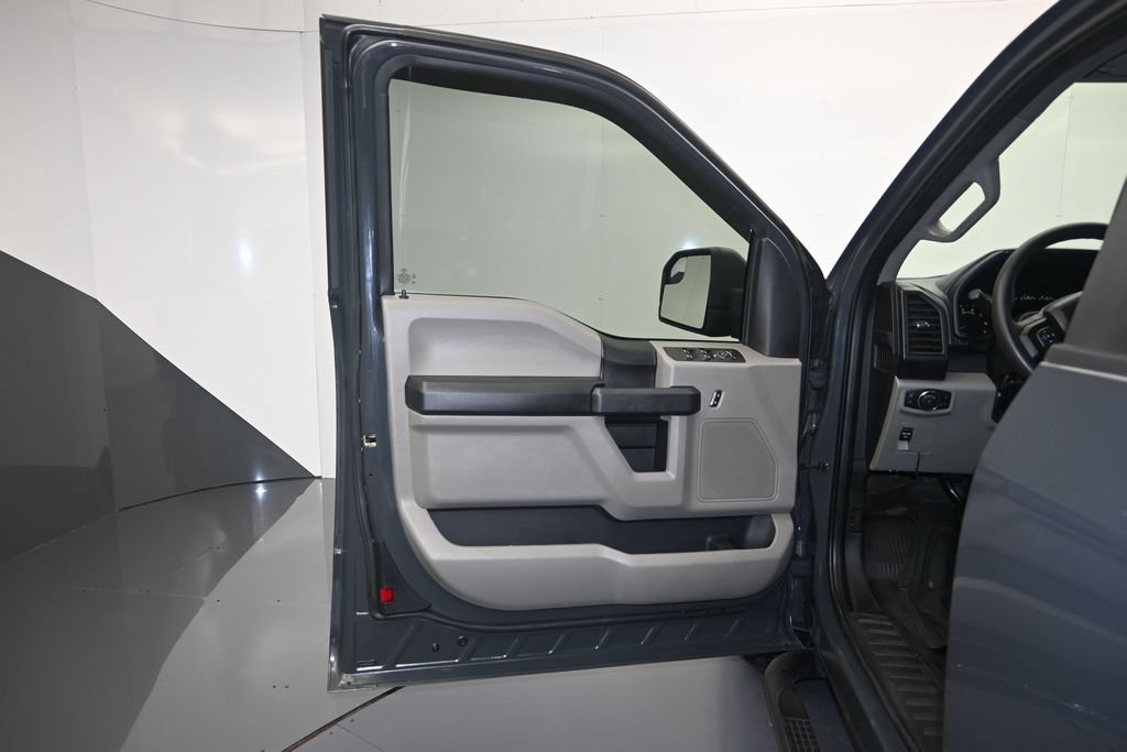 Used 2016 Ford F150 XL w/ Equipment Group 101A Mid RWD image 10