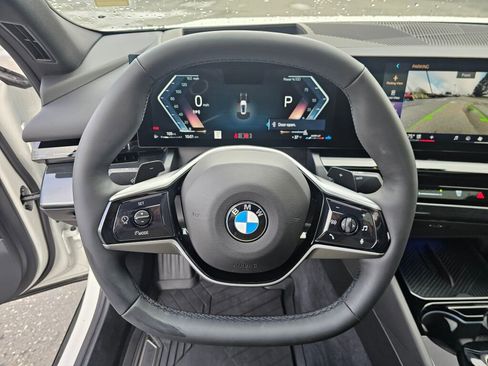 Used 2026 BMW 530i xDrive w/ Premium Package image 28