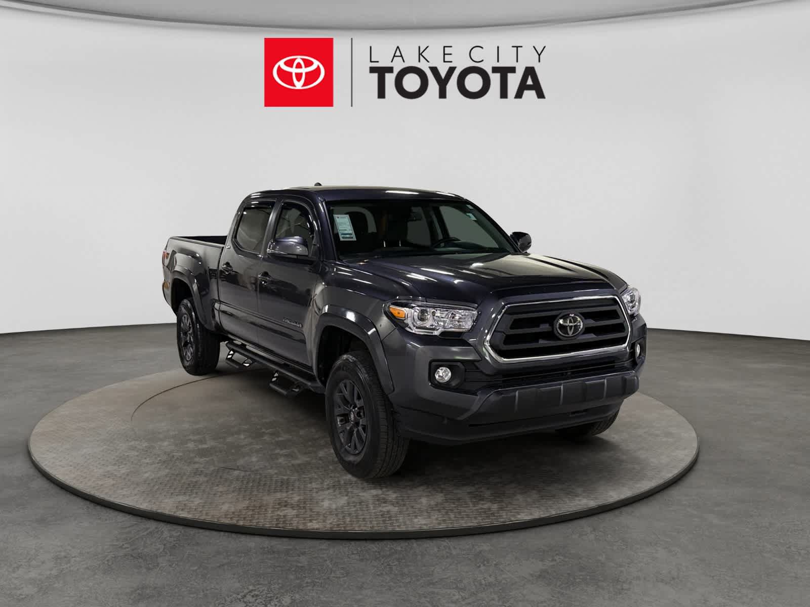 Used 2023 Toyota Tacoma SR5 w/ Technology Package AWD/4WD image 13