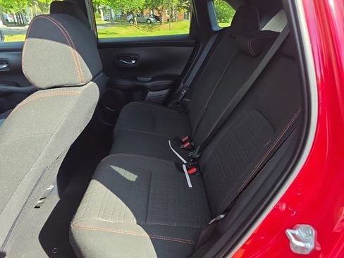 Certified 2025 Honda HR-V Sport image 24
