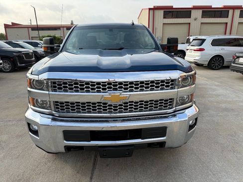 Used 2019 Chevrolet Silverado 2500 LT w/ LT Convenience Package RWD image 2