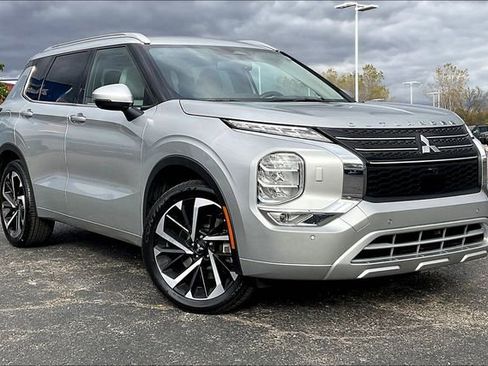 Used 2022 Mitsubishi Outlander SEL image 1