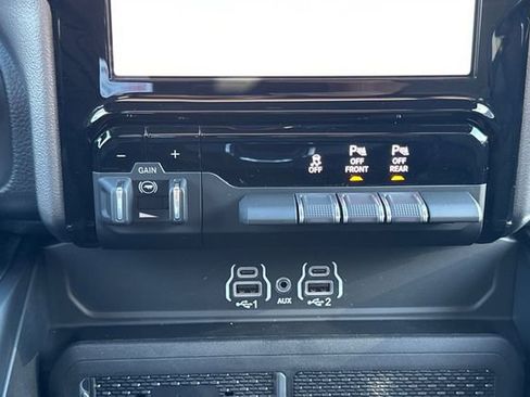 New 2026 RAM 1500 Big Horn AWD/4WD image 18